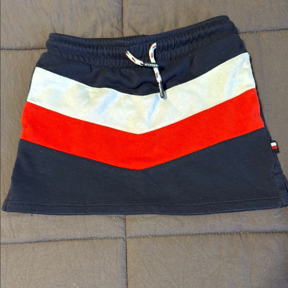 Tommy Hilfiger Red and White Skirt Classic Design